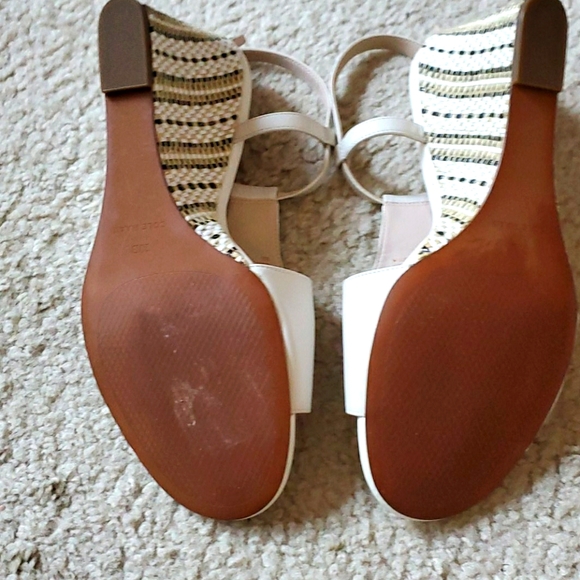 Shoes - Picture 4 of 6